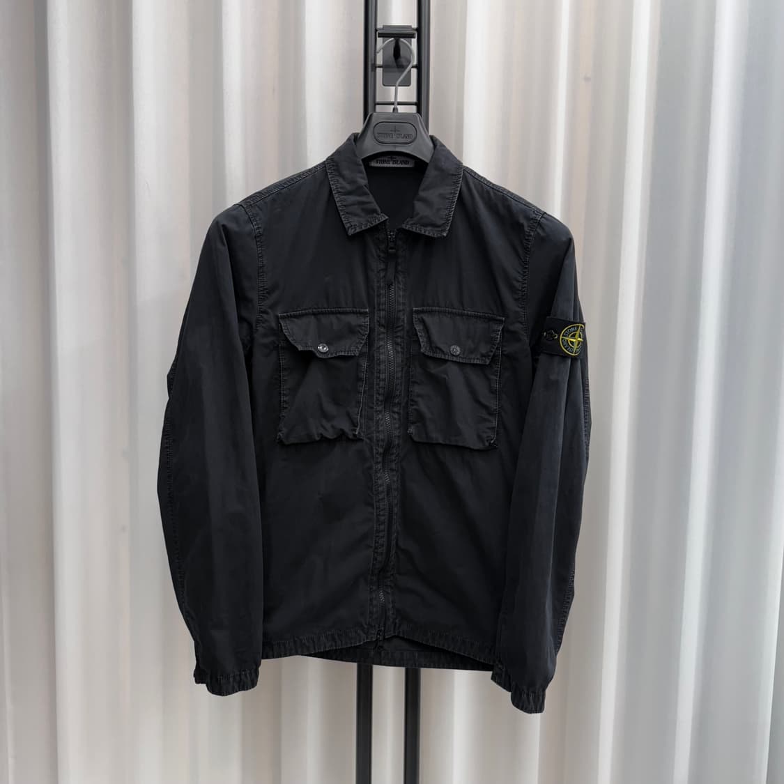 [M] 스톤아일랜드 올드이펙트 투 포켓 오버셔츠 블랙 상품이미지1