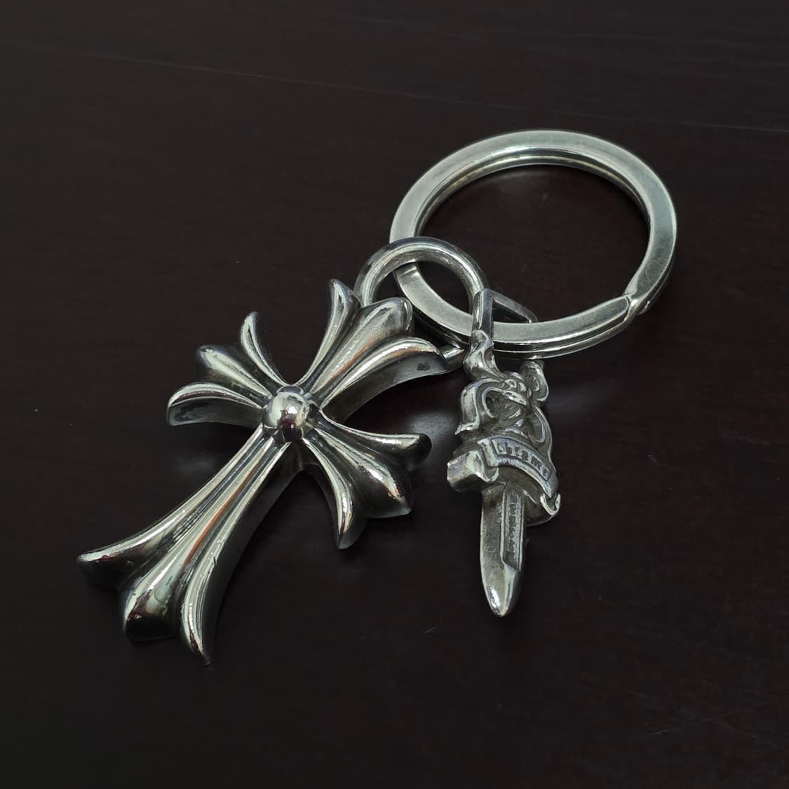 크롬하츠 스몰크로스&5대거 키링 상품이미지1