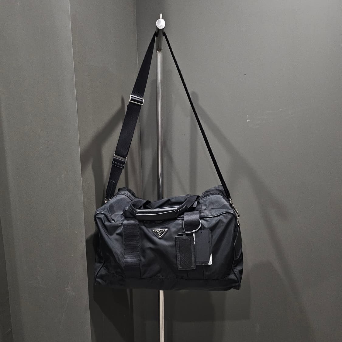프라다 삼각로고 나일론 레더패치 보스턴 백 상품이미지2
