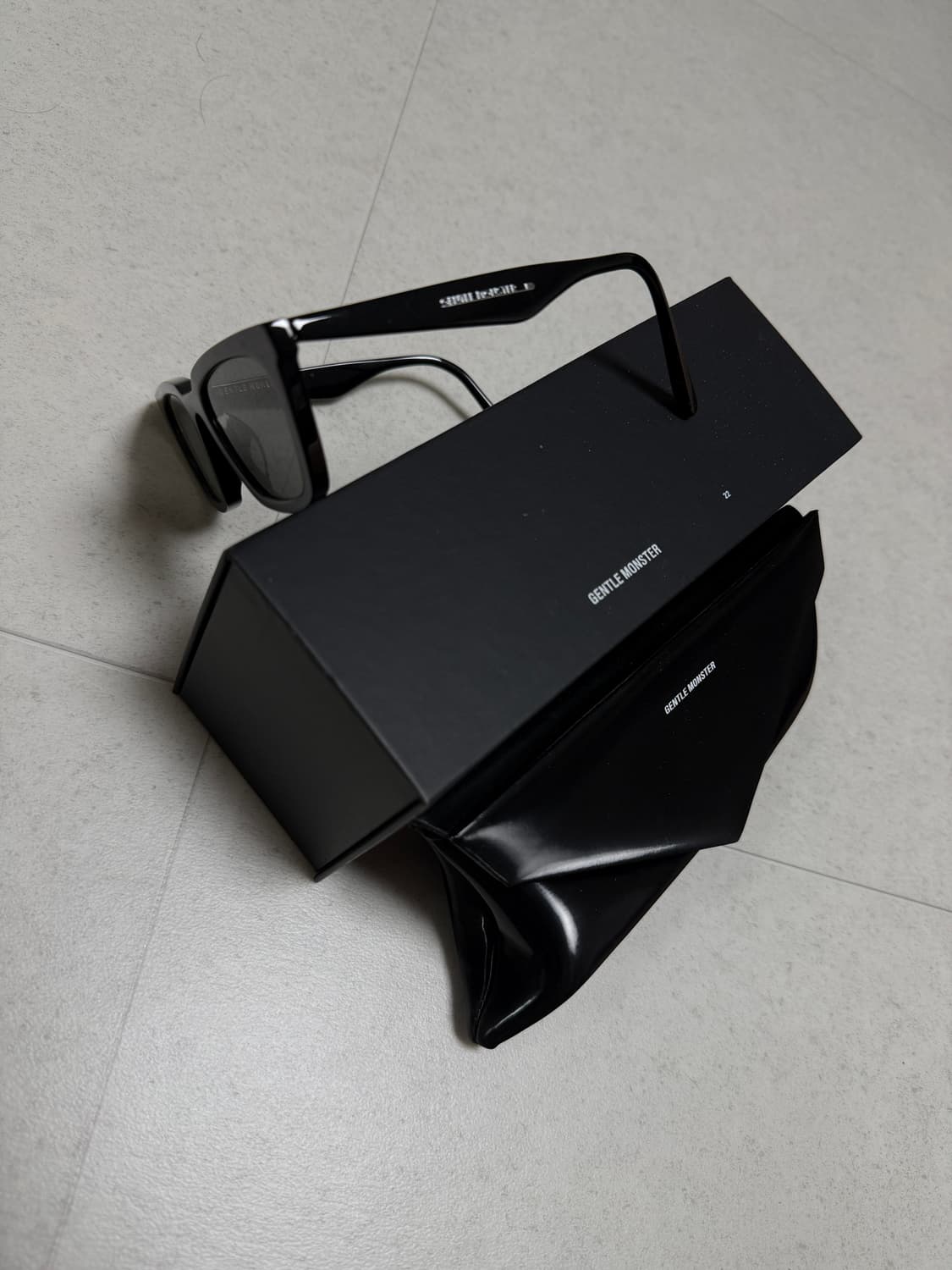 젠틀몬스터 아가일 01 블랙 상품이미지2