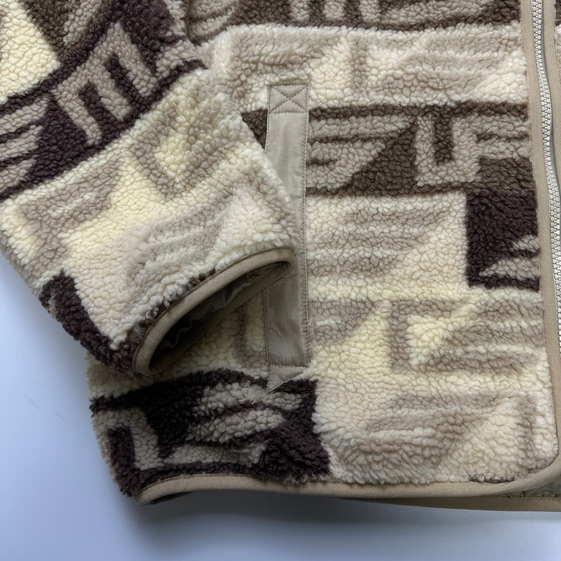 SUPREME 22FW 슈프림 리버시블 플리스 자켓 상품이미지3