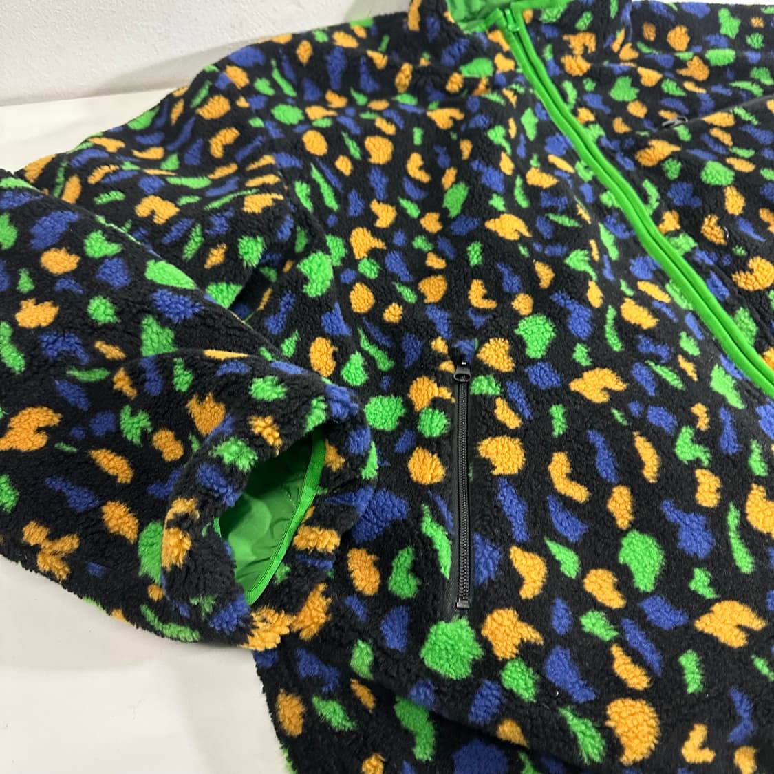 L-XL 위켄더스 그라피티 리버시블 플리스 양면점퍼 상품이미지2