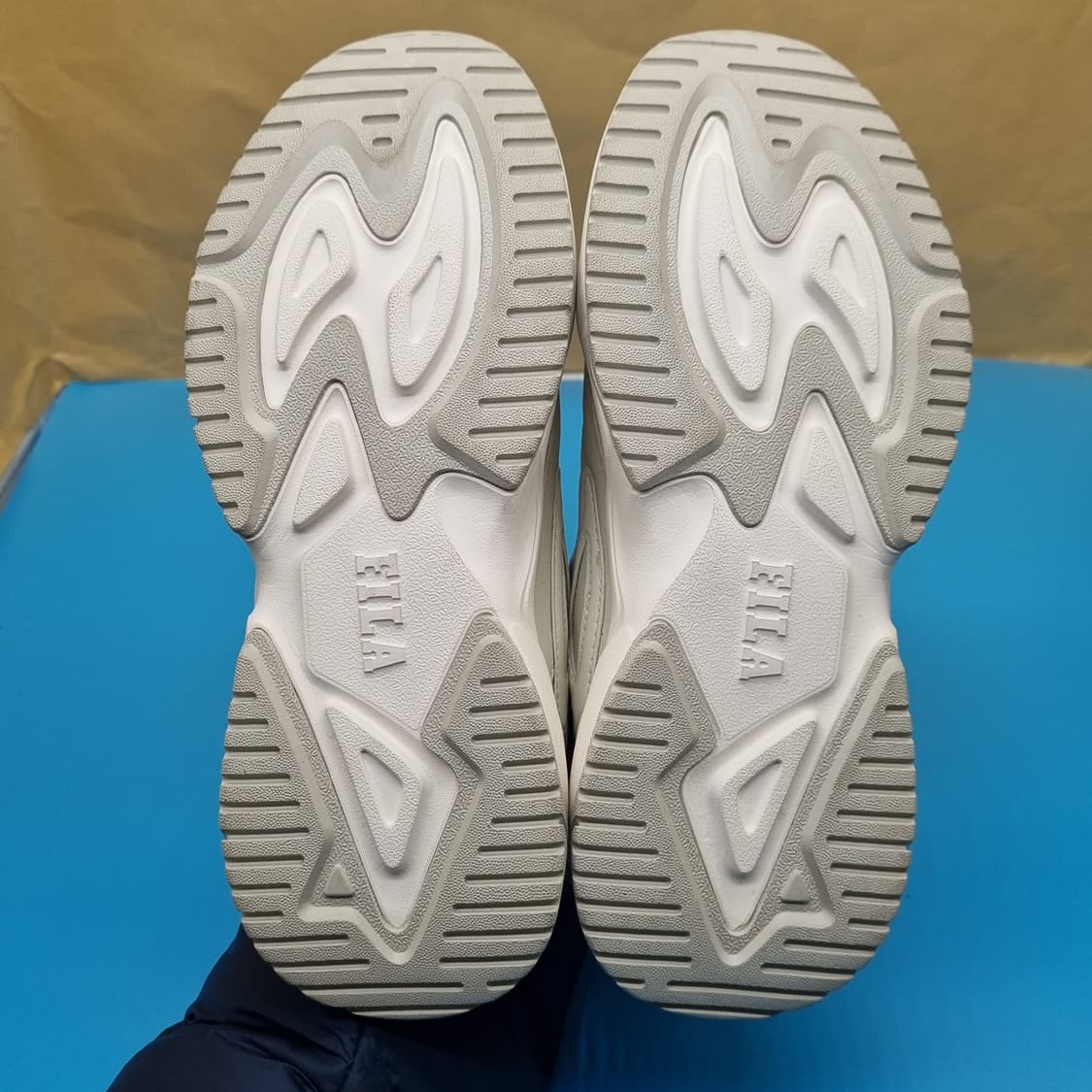 휠라 레이 플라이드 여성운동화230  상품이미지3