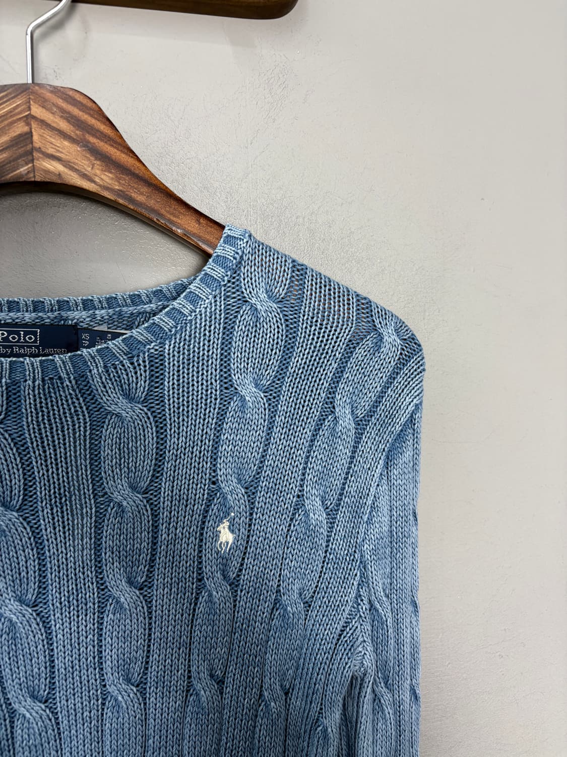 폴로랄프로렌 화이트포니로고 신형라이트블루 케이블 니트 스웨터 A3803 상품이미지3
