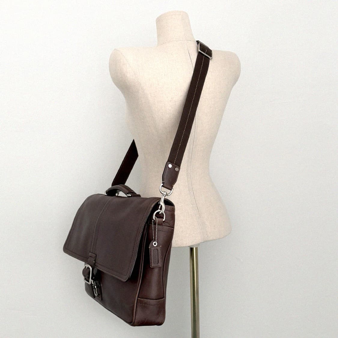 코치 버클 브리프케이스 다크브라운 크로스 서류가방 상품이미지3