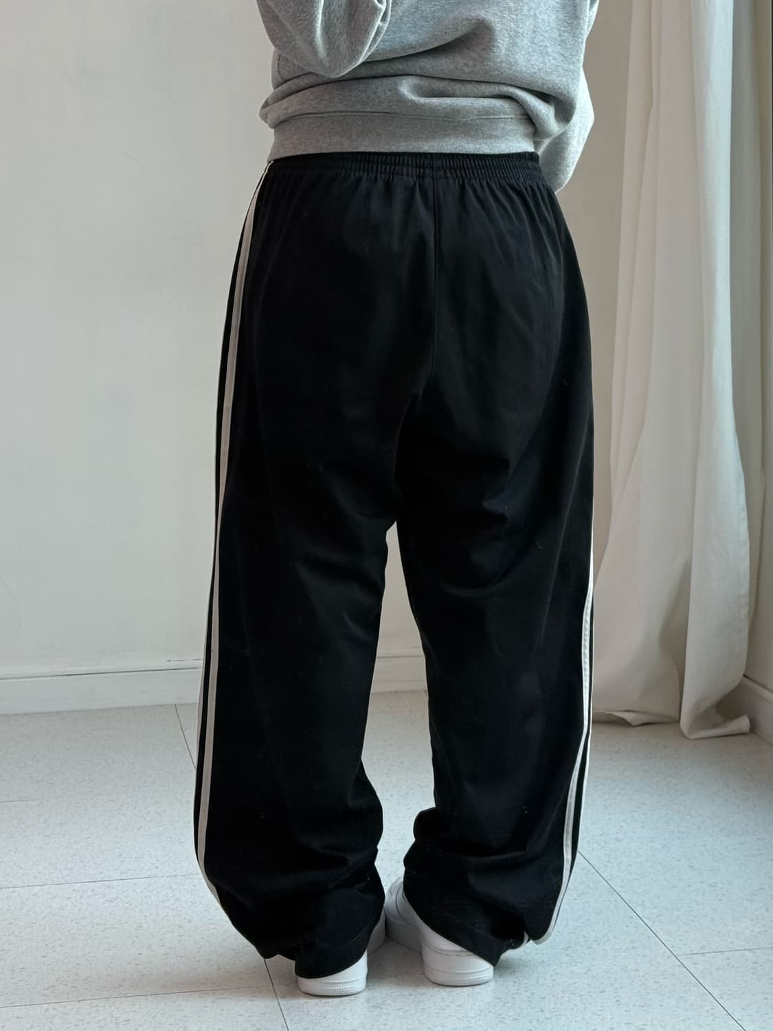 아디다스 블랙 져지 트랙팬츠 상품이미지4