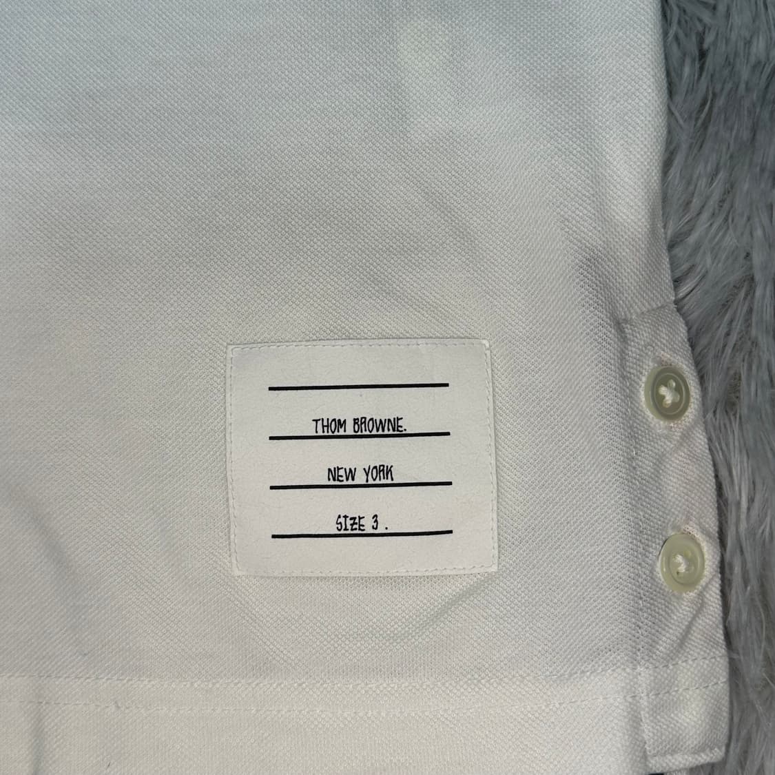 [S급/신형] 톰브라운 포켓 카라티 상품이미지3