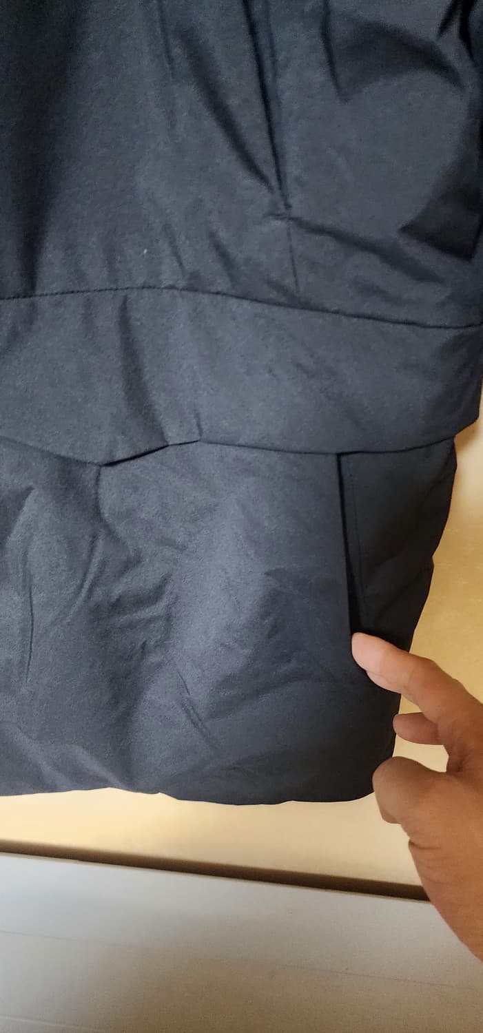 몽벨 남성 혜비패딩파카 점퍼xl (새상품) 블랙색상 상품이미지4