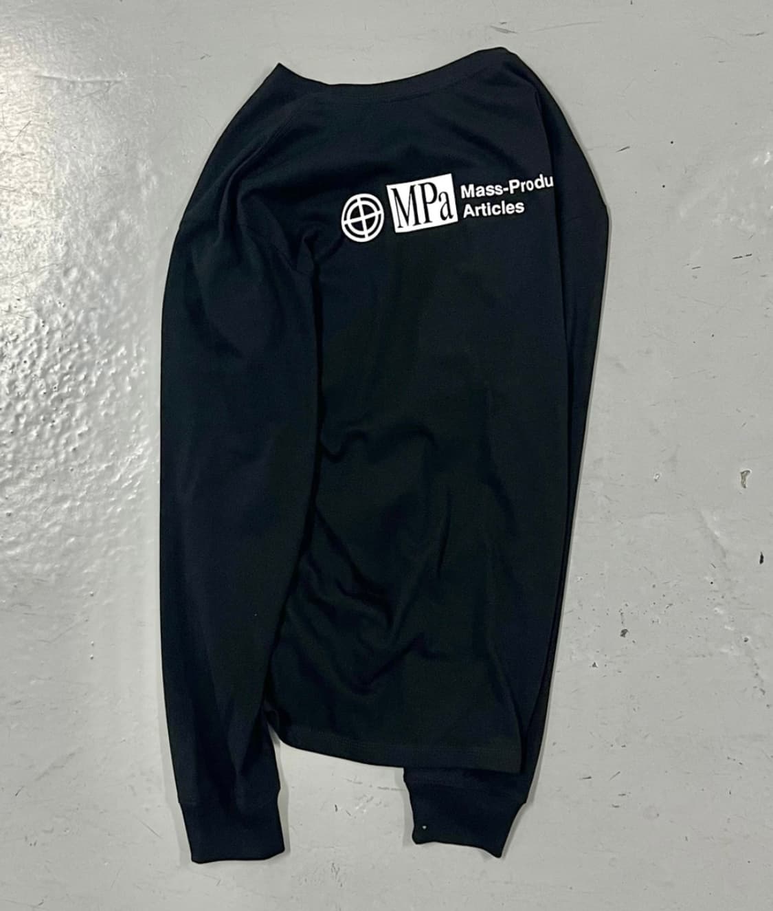 [M] 플라스틱 프로덕트 롱슬리브 블랙 상품이미지2