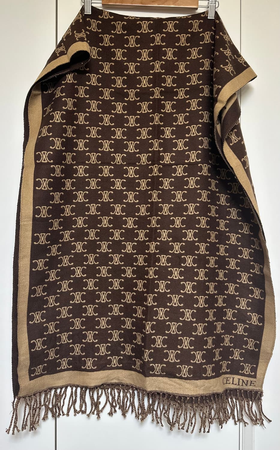 셀린느 트리오페 캐시미어브라운 숄&머플러 남여공용 상품이미지1