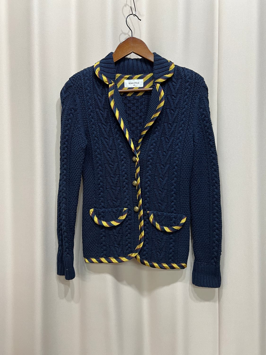 빈폴 여성 금장버튼 케이블 니트 카라 가디건  상품이미지2