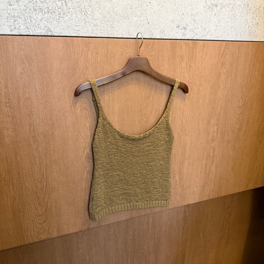 빈티지 라운드넥 스트랩 슬리브리스 니트 루즈핏 베이지 상품이미지2