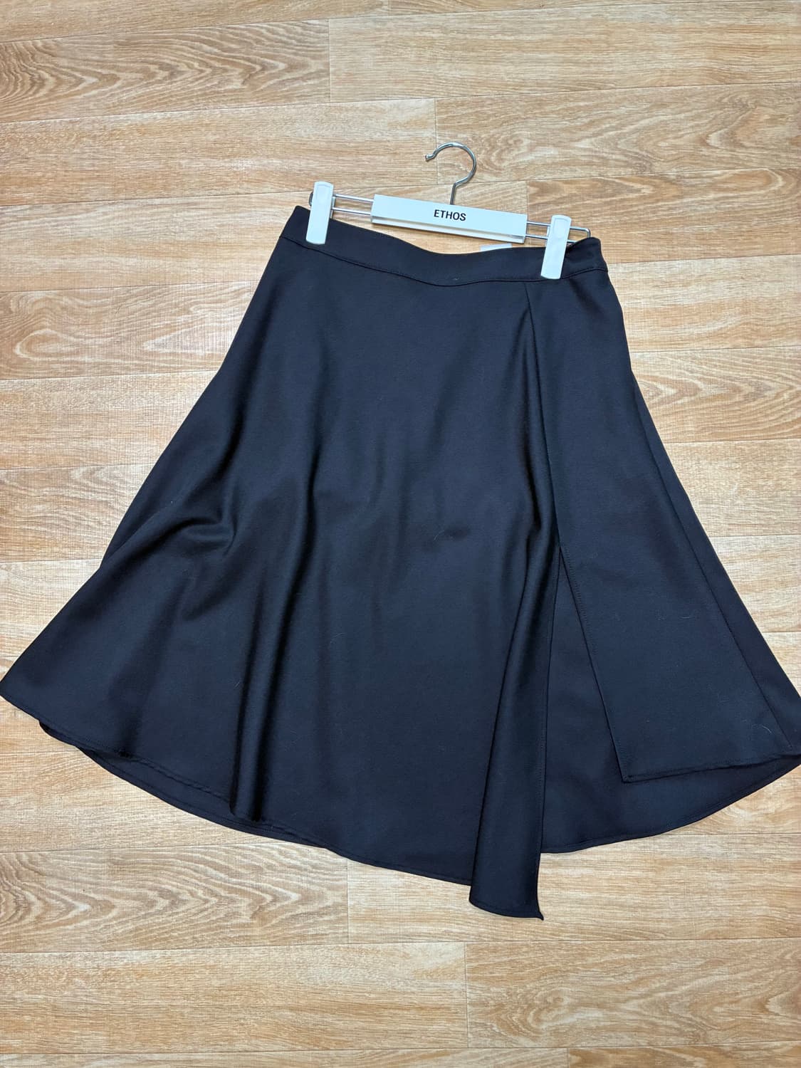 에토스 언발 플레어 스커트 상품이미지1