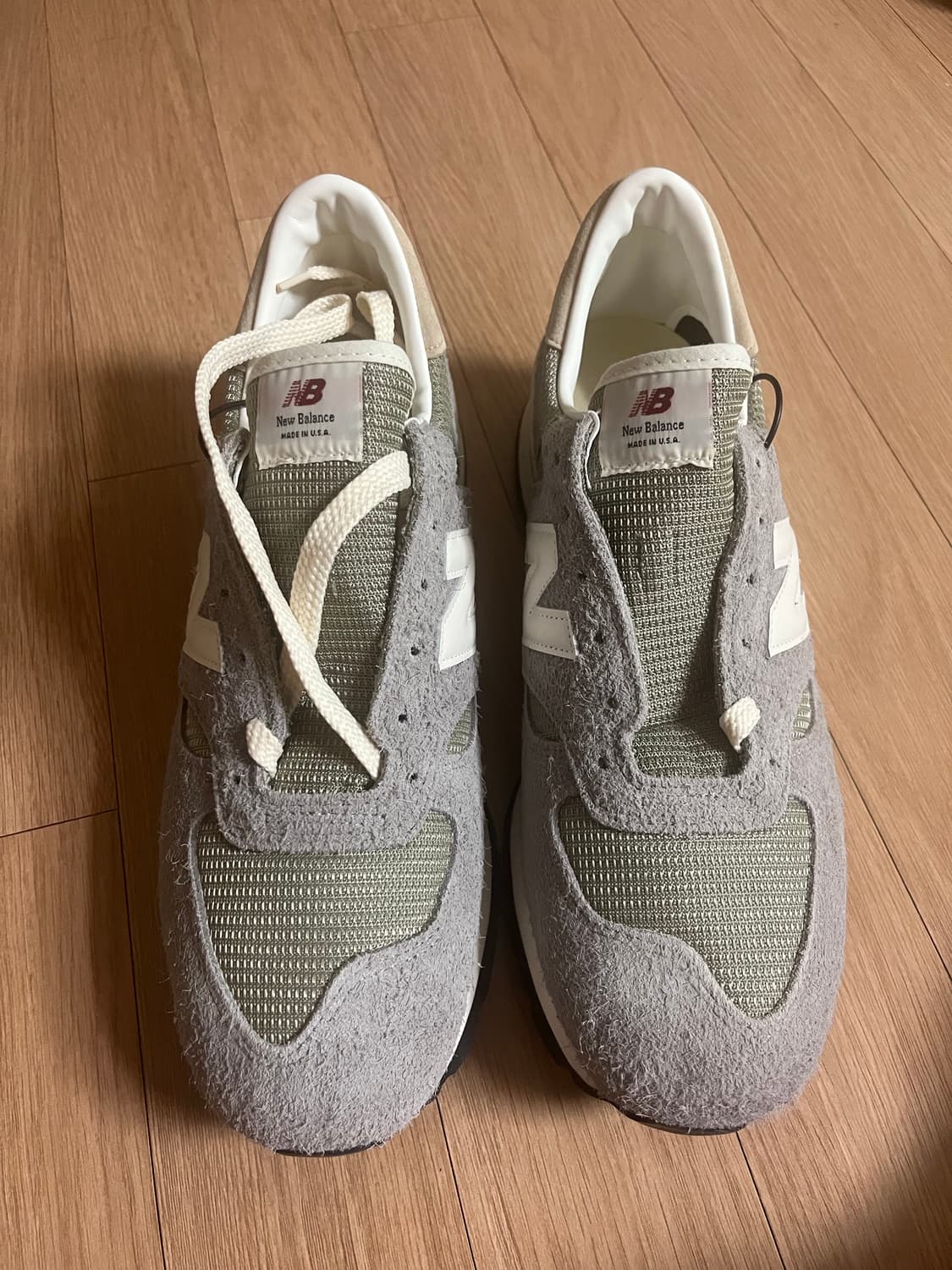 뉴발란스 990v1 사이즈 300 발볼 D (Kream) 상품이미지1