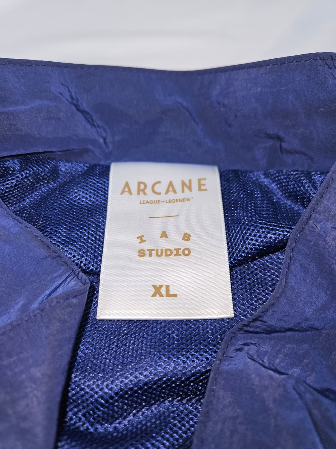 아이앱스튜디오 바람막이 x 아케인 자운 트랙탑 나이트 블루네온 자켓 XL 상품이미지5