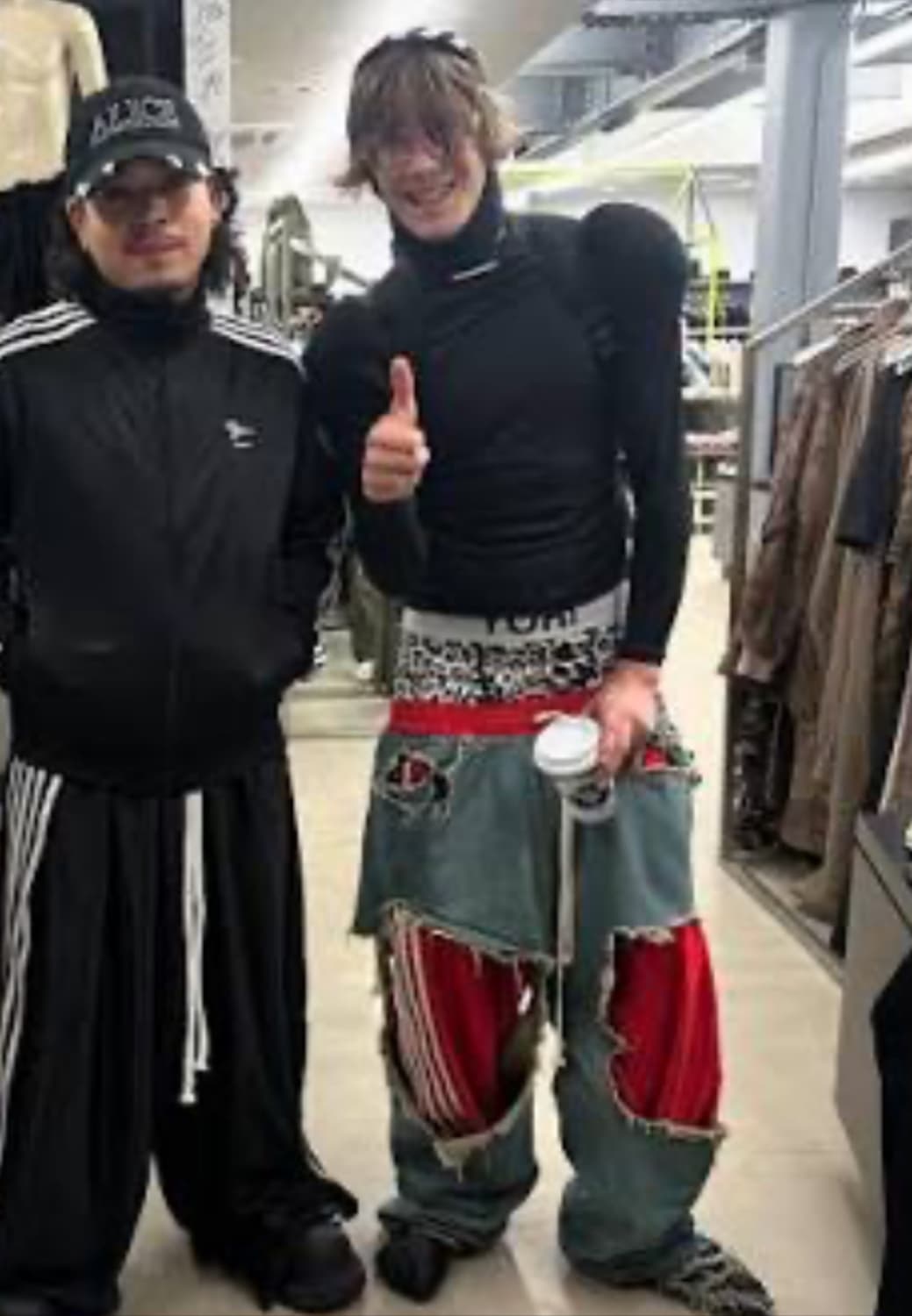 Yori sports 어깨패드 롱슬리브탑 상품이미지3