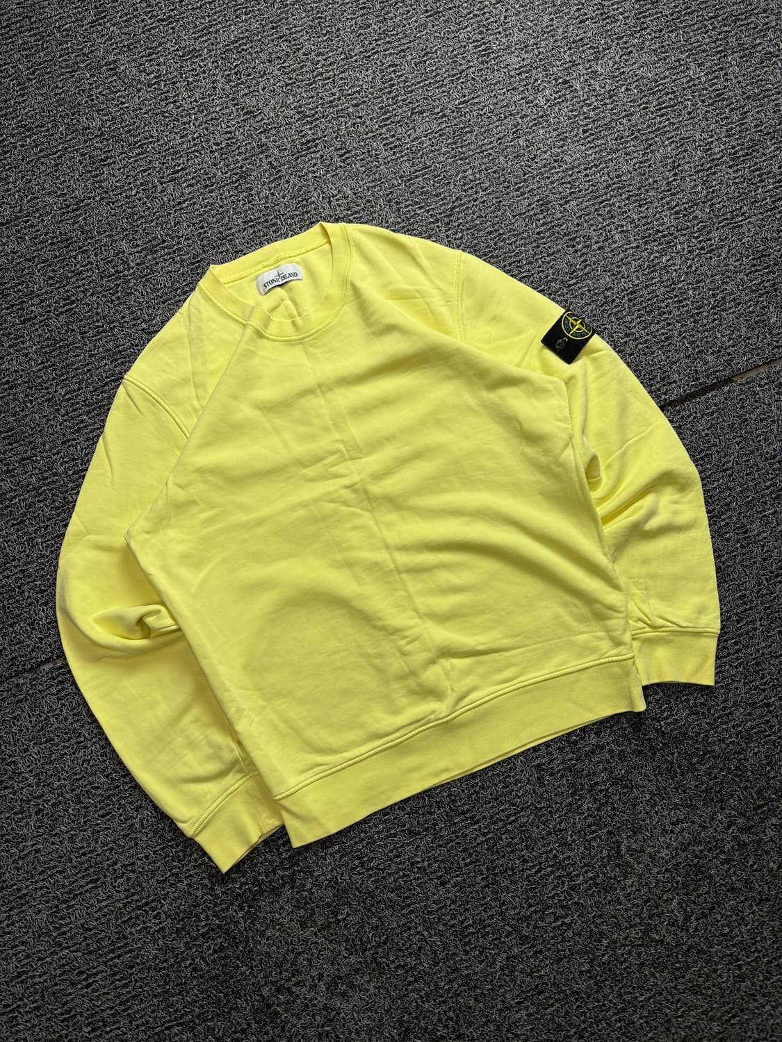 스톤아일랜드 정품 옐로우 라운드넥 스웻셔츠 2514 상품이미지1
