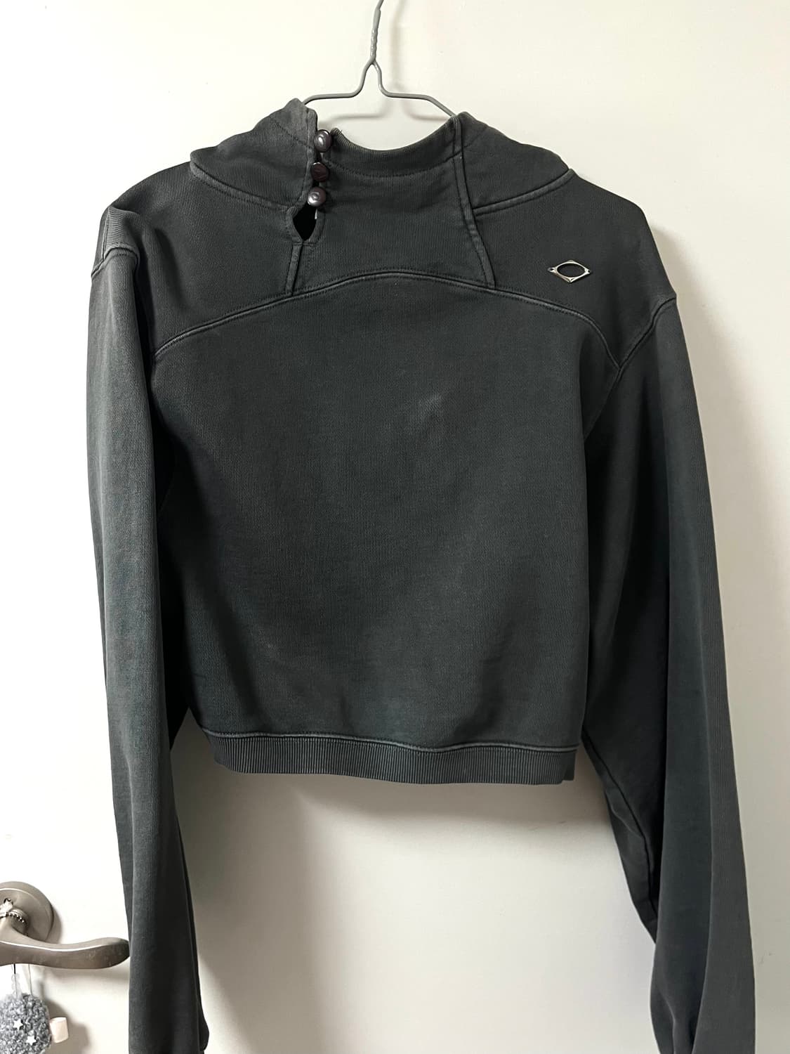 미스치프 사이드 버튼 업 크롭 후드 워시드 차콜 스몰 상품이미지2