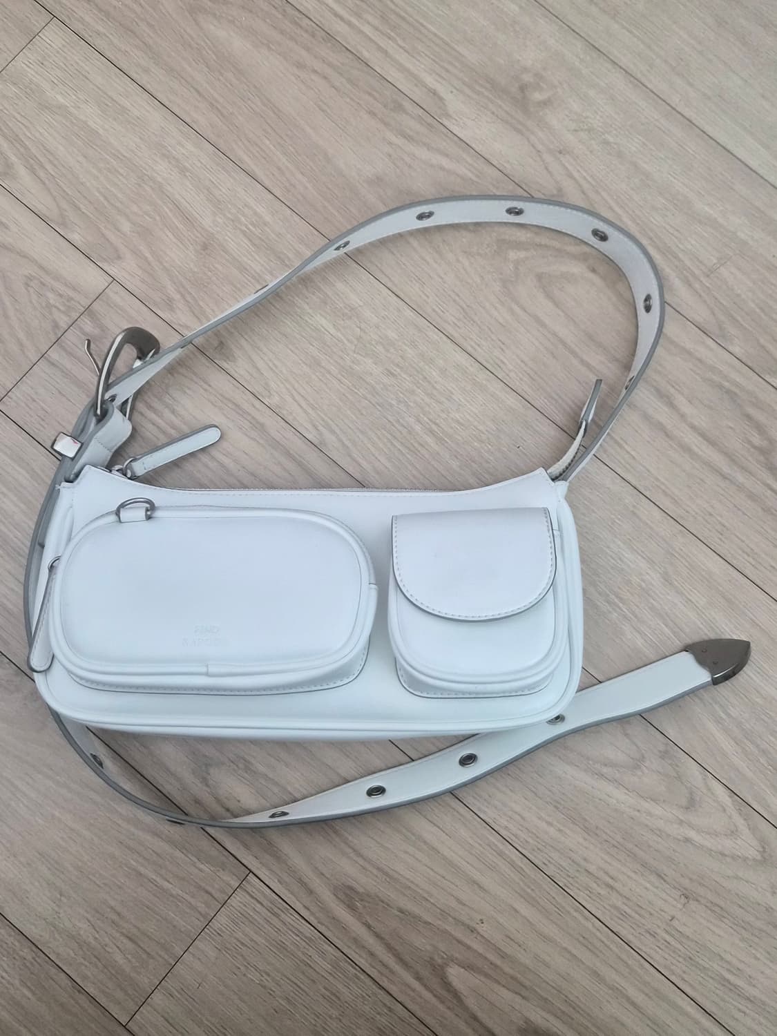 파인드카푸어 벨티 포켓백 25 화이트 상품이미지4