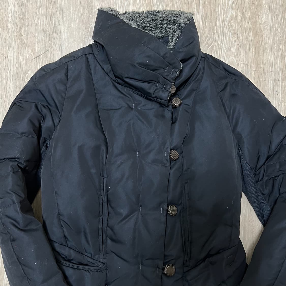 한섬 시스템 여성 덕다운 금장 와펜 숏패딩 82-94-160  상품이미지2