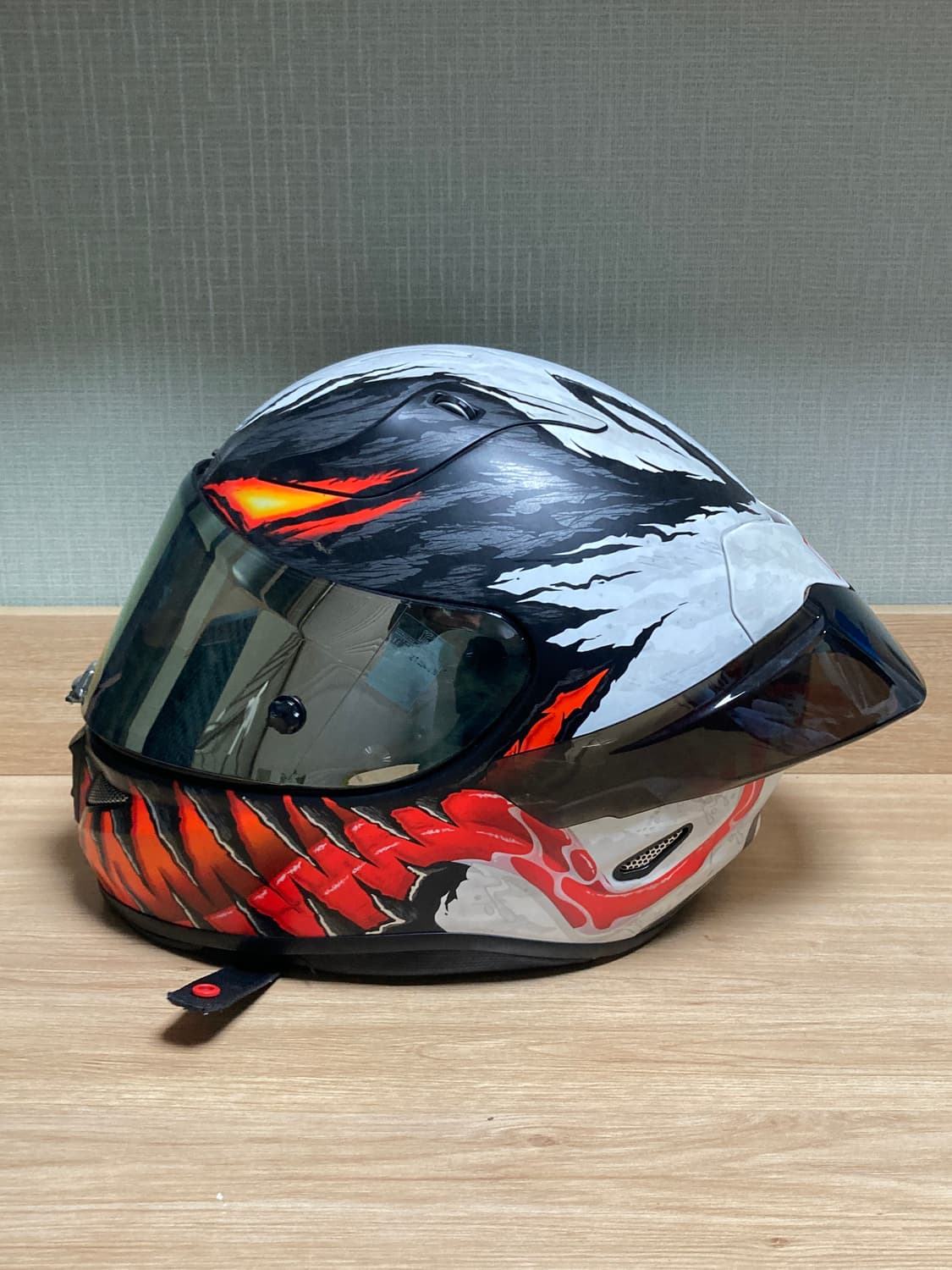 홍진 알파11 안티베놈 헬멧 XL 상품이미지1