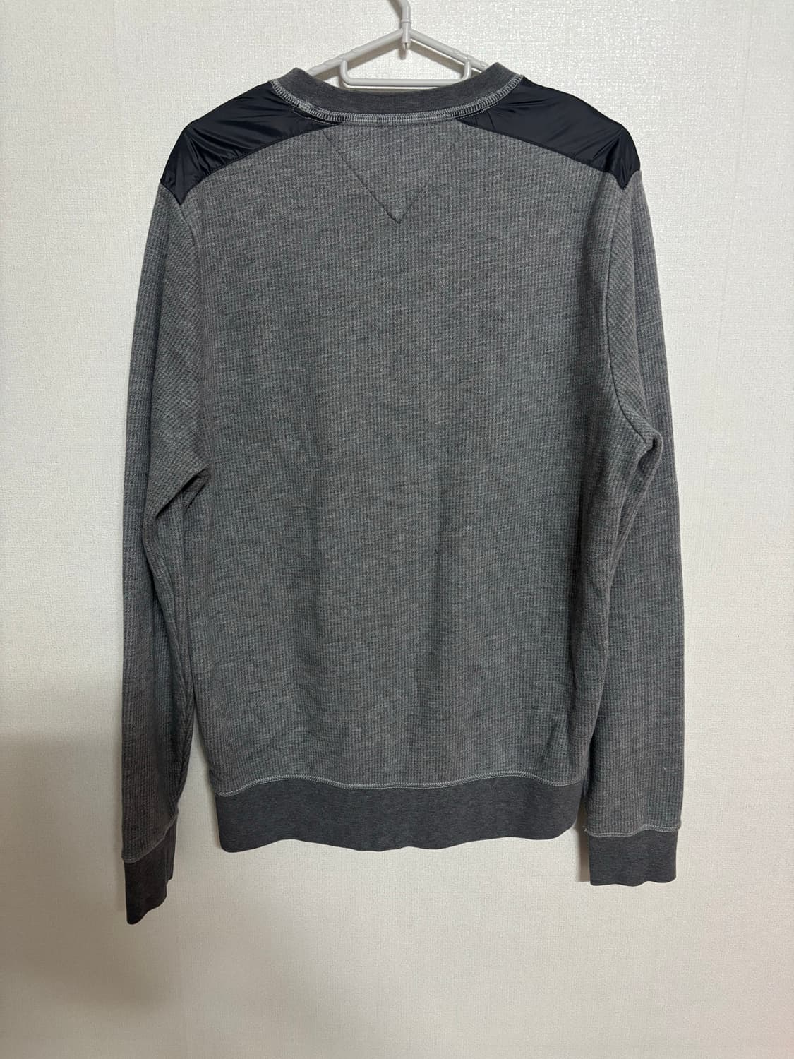 타미힐피거 나일론 패치 맨투맨(남100) 상품이미지2