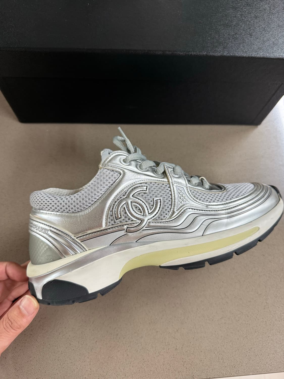 샤넬 샤식스 실버 37.5 사이즈  상품이미지5