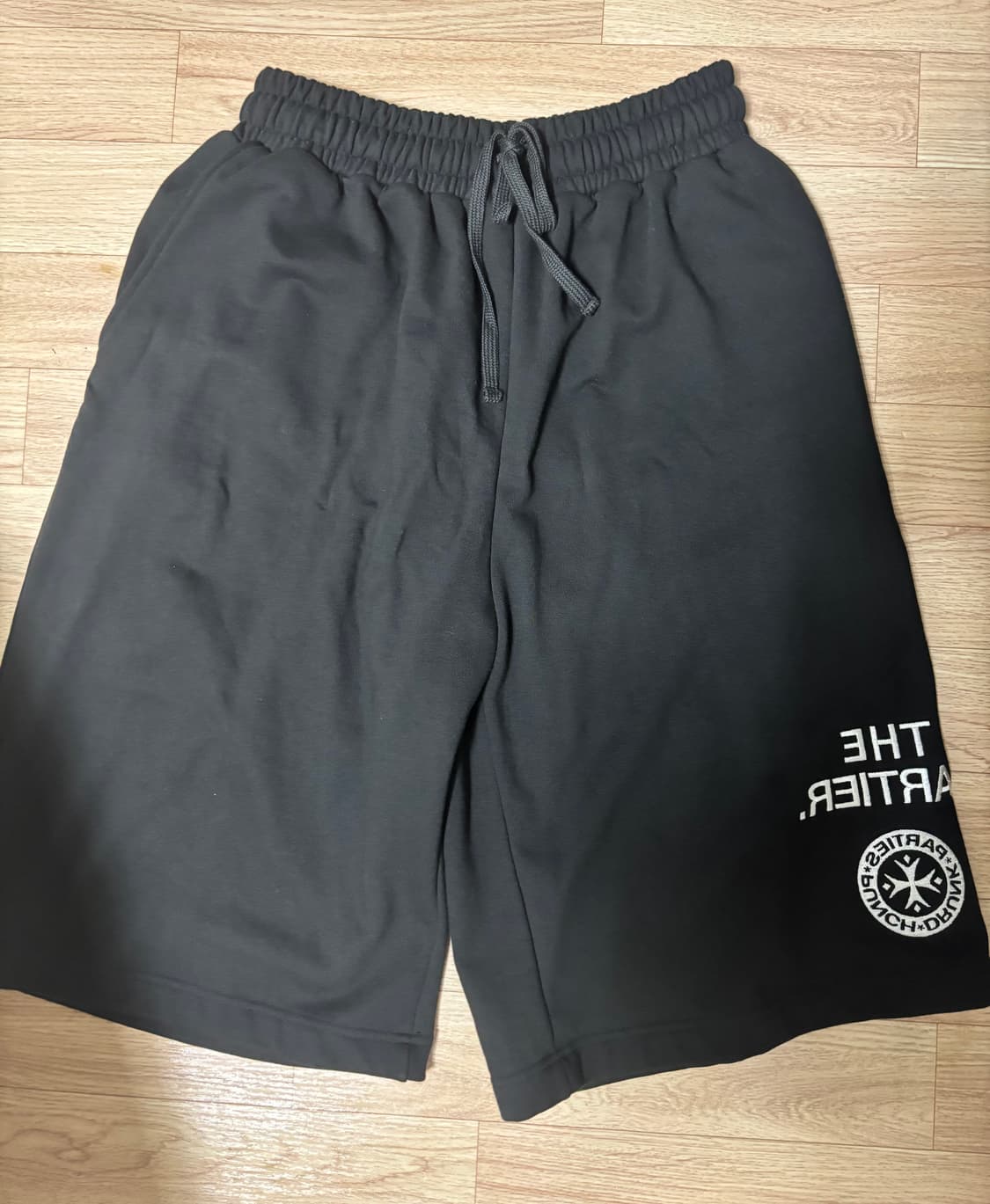 펀치드렁크파티즈 버뮤다팬츠 The Partier SweatShorts 상품이미지2
