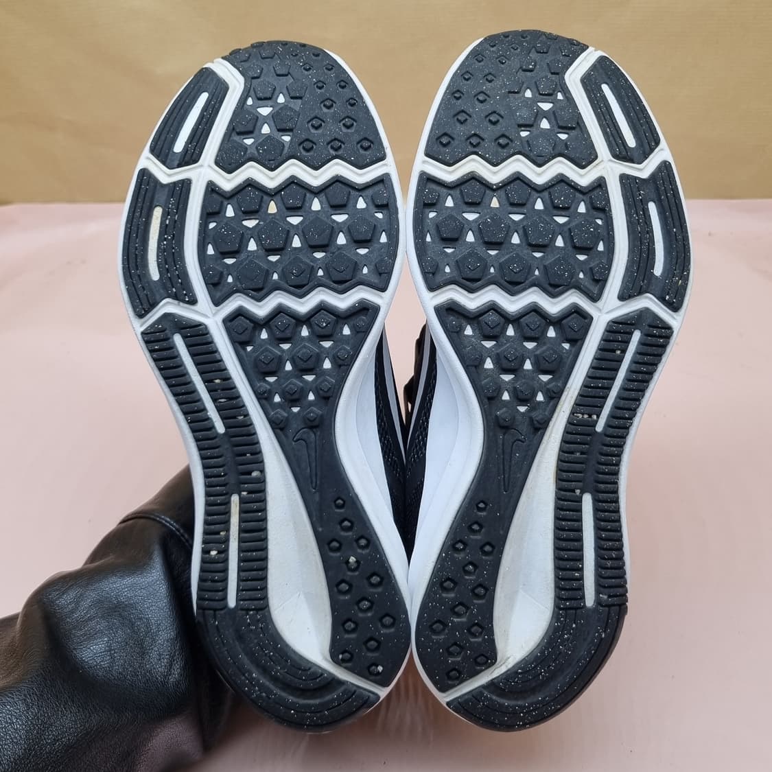 나이키 다운시프터9 여성 런닝화 235 상품이미지3