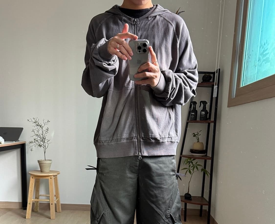 (세종님 착용) 산산기어 워시드 후디 집업 차콜 상품이미지1