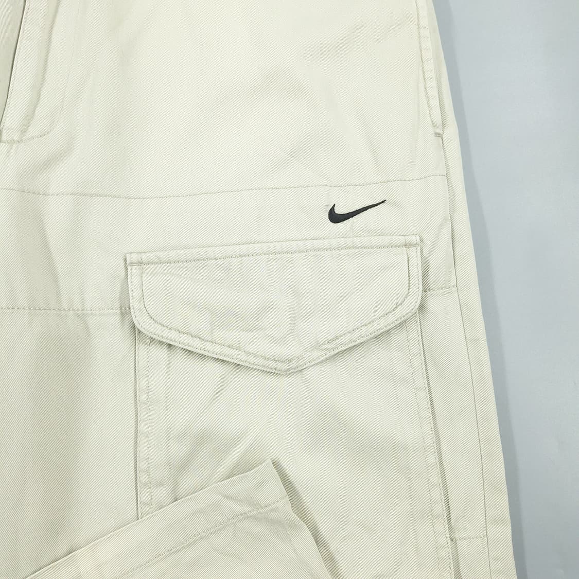 나이키 00s 화이트 블랙 배색 스우시 로고 벨티드 카고바지 카고팬츠 상품이미지5