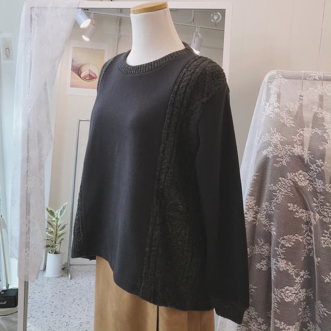 Beams heart 차콜 면배색 스웨터 상품이미지8