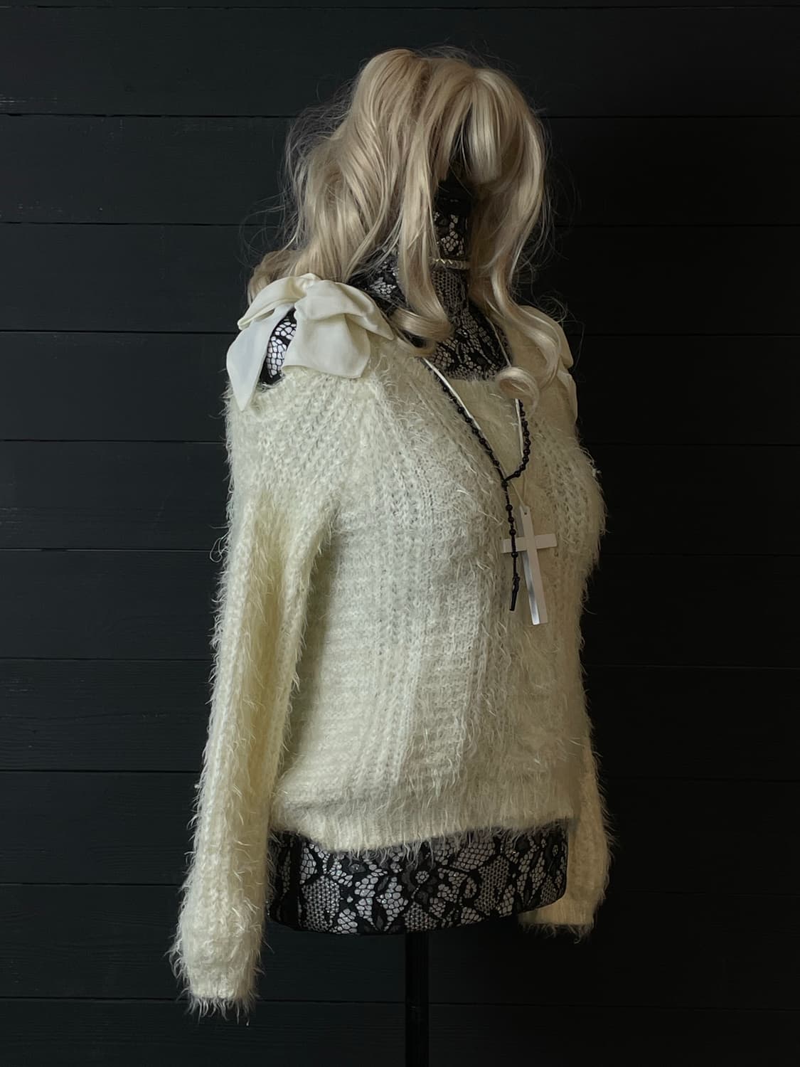 CECIL McBEE 세실맥비 아이보리 화이트 오프숄더 니트 롱슬리브 상품이미지3