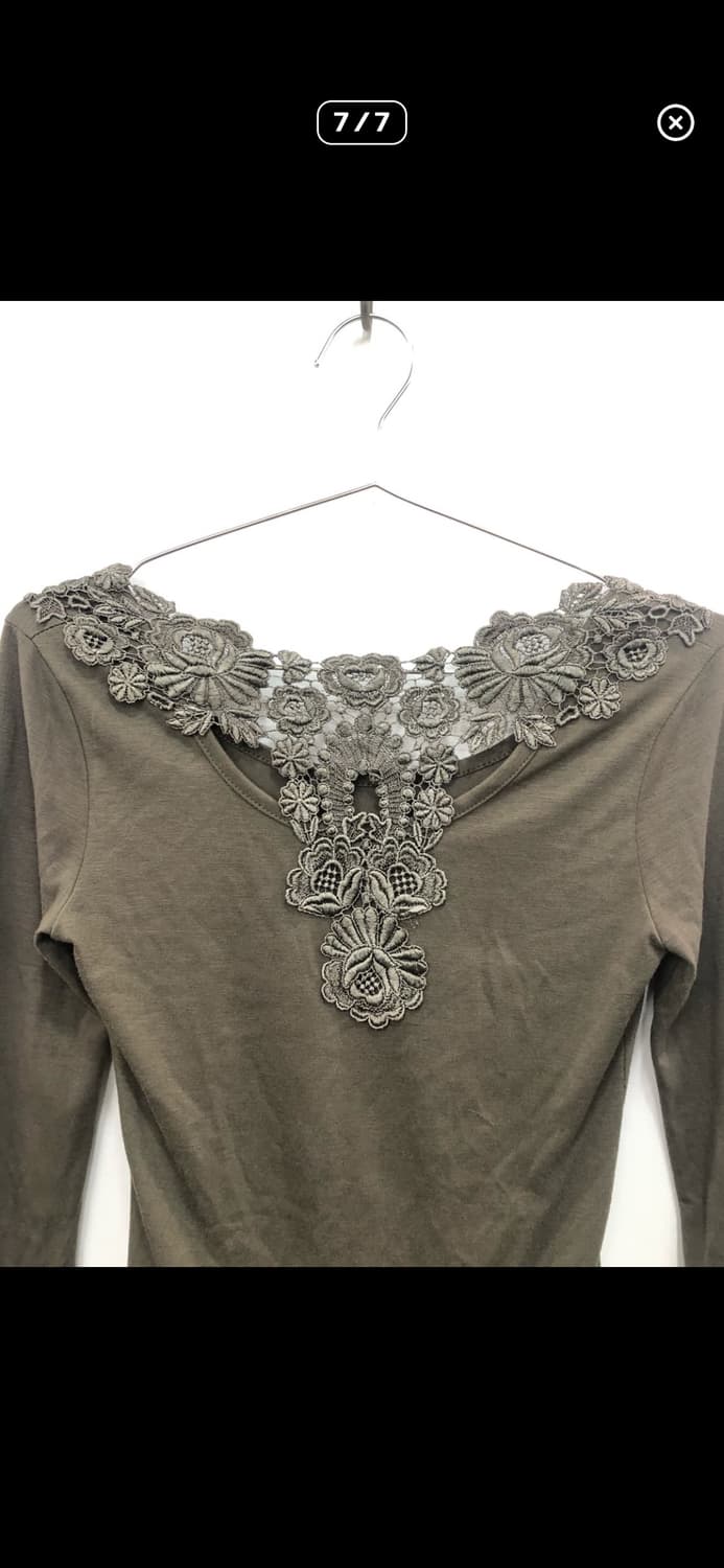 카키 플로럴 레이스 디테일 롱슬리브   상품이미지6