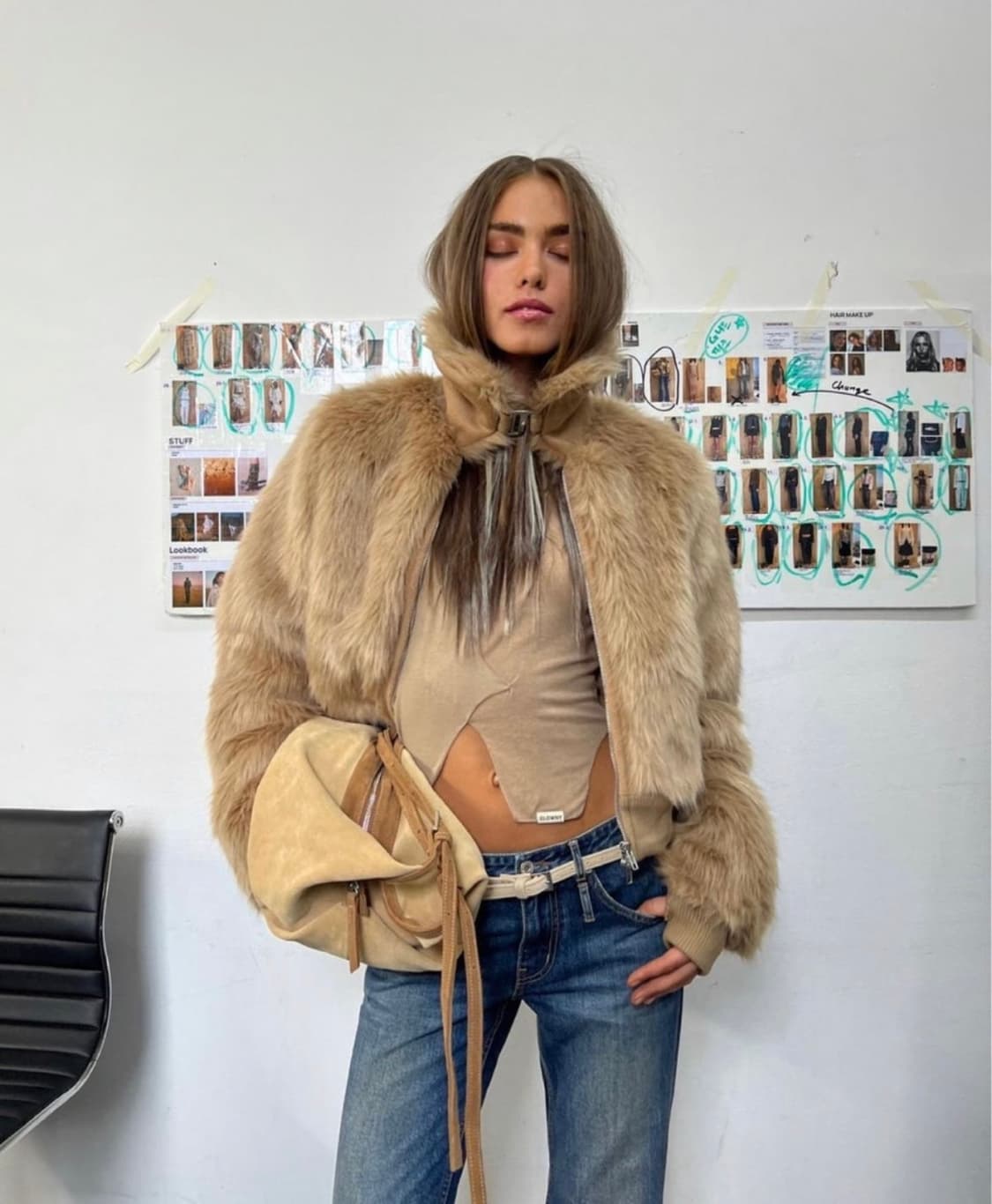 글로니 레빈 퍼자켓 카멜브라운 하이넥기모무스탕스웨이드아우터하프숏코트베이지 상품이미지3