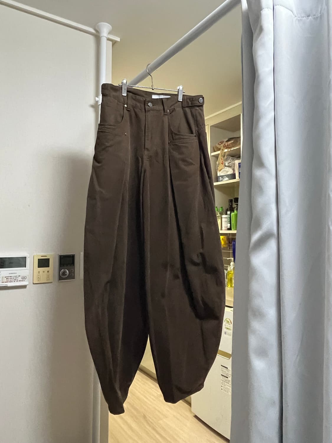 아이돈워너셀 Soft Suede Twill Balloon Pants 상품이미지6