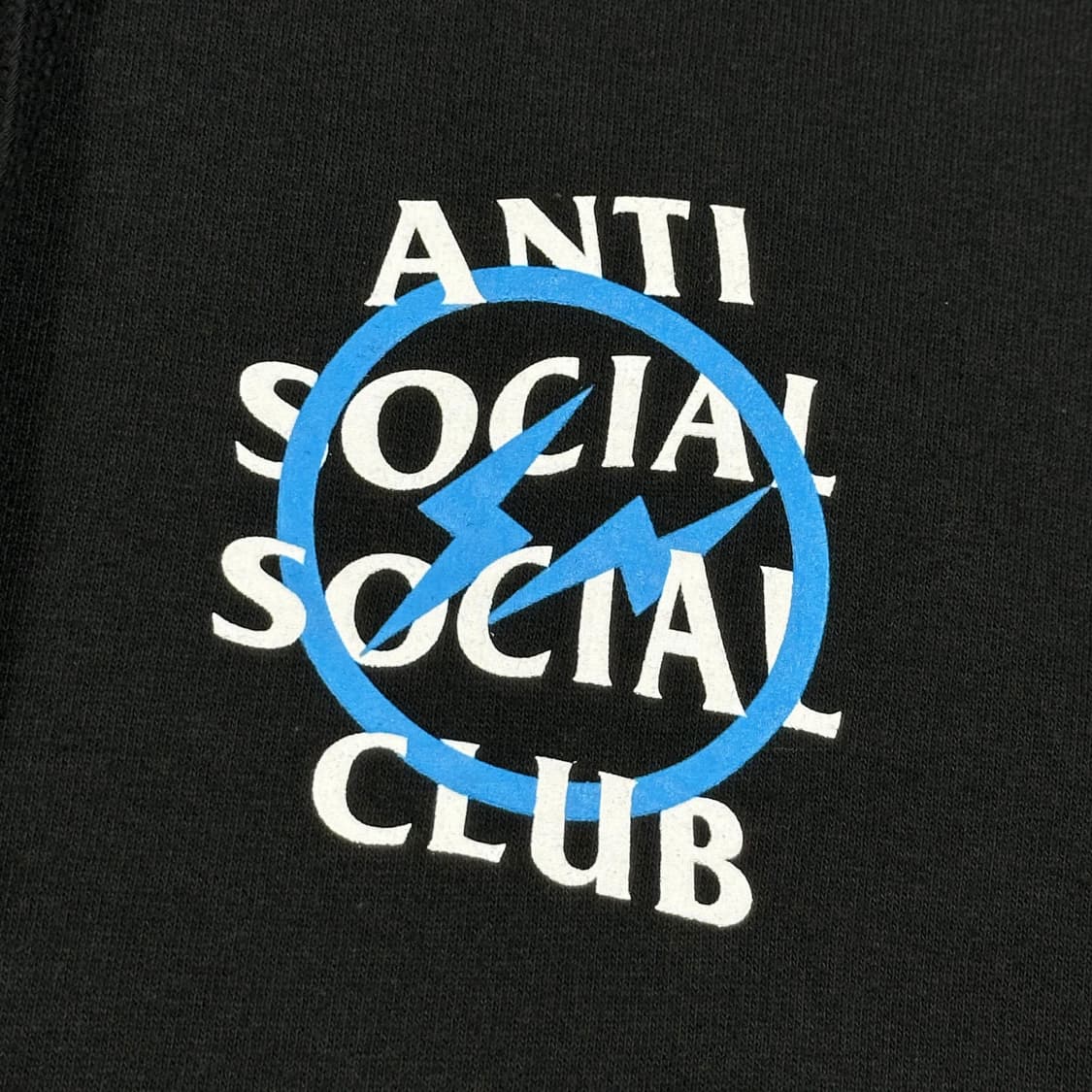 안티소셜소셜클럽 x 프라그먼트 볼트 블랙 후드티 (실측 XL) 상품이미지4