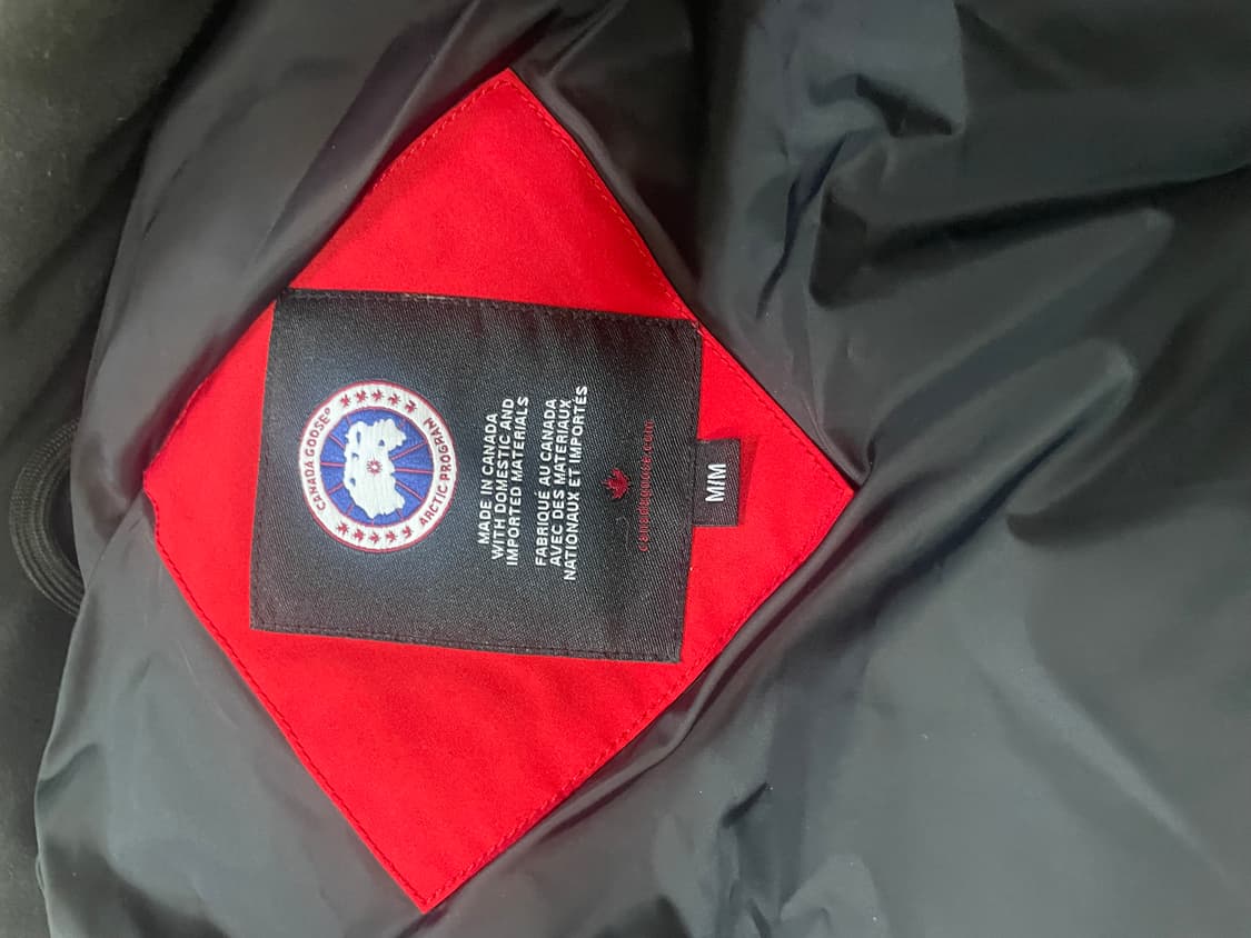 캐나다 구스 조끼패딩 판매합니다. 상품이미지8