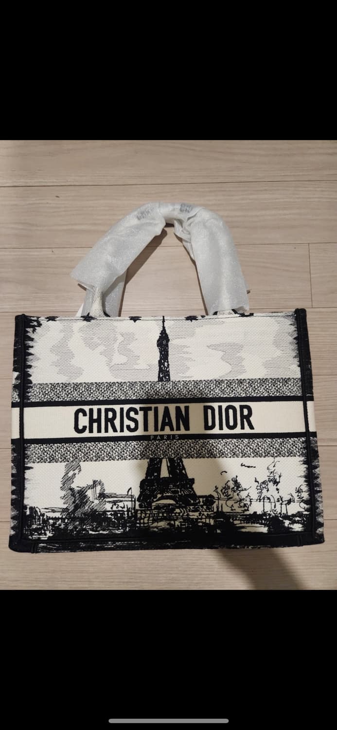 디올 파리 북도트 상품이미지1