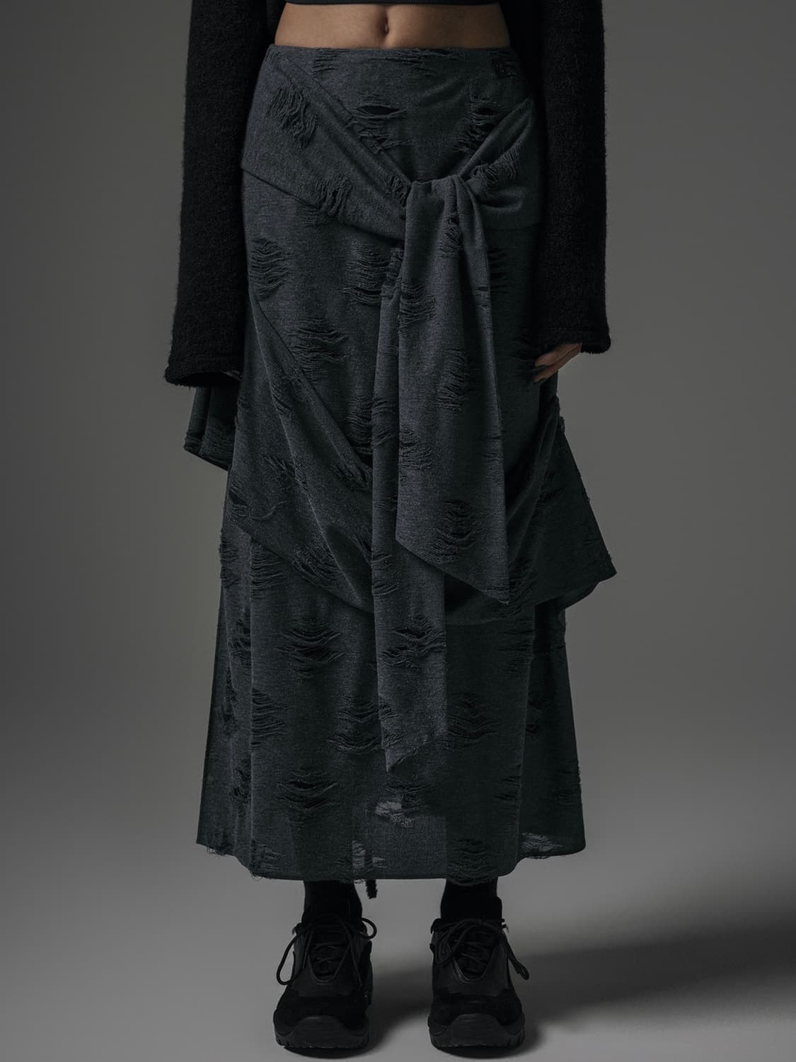 트리밍버드 스트랩 드레이프 데미지 스커트 차콜1 상품이미지3
