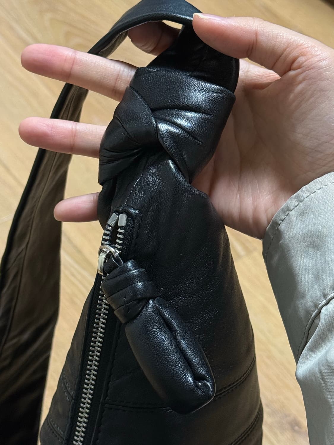 르메르 범백 크루아상 스몰 블랙 상품이미지3