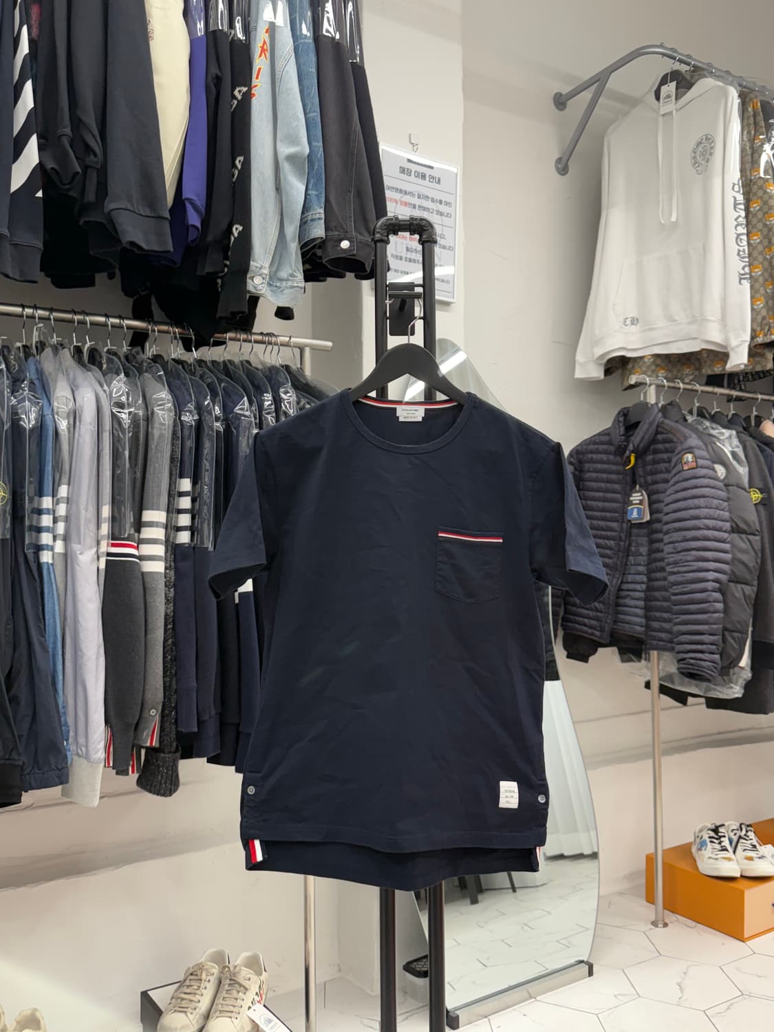 [2] 톰브라운 포켓 삼선 반팔티 상품이미지1