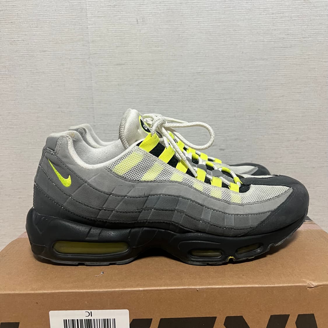 나이키 에어맥스 95 OG 네온 옐로우 상품이미지4