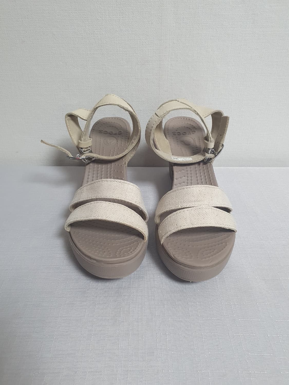 240mm 크록스 레이 웨지 샌들 베이지 W7 상품이미지2