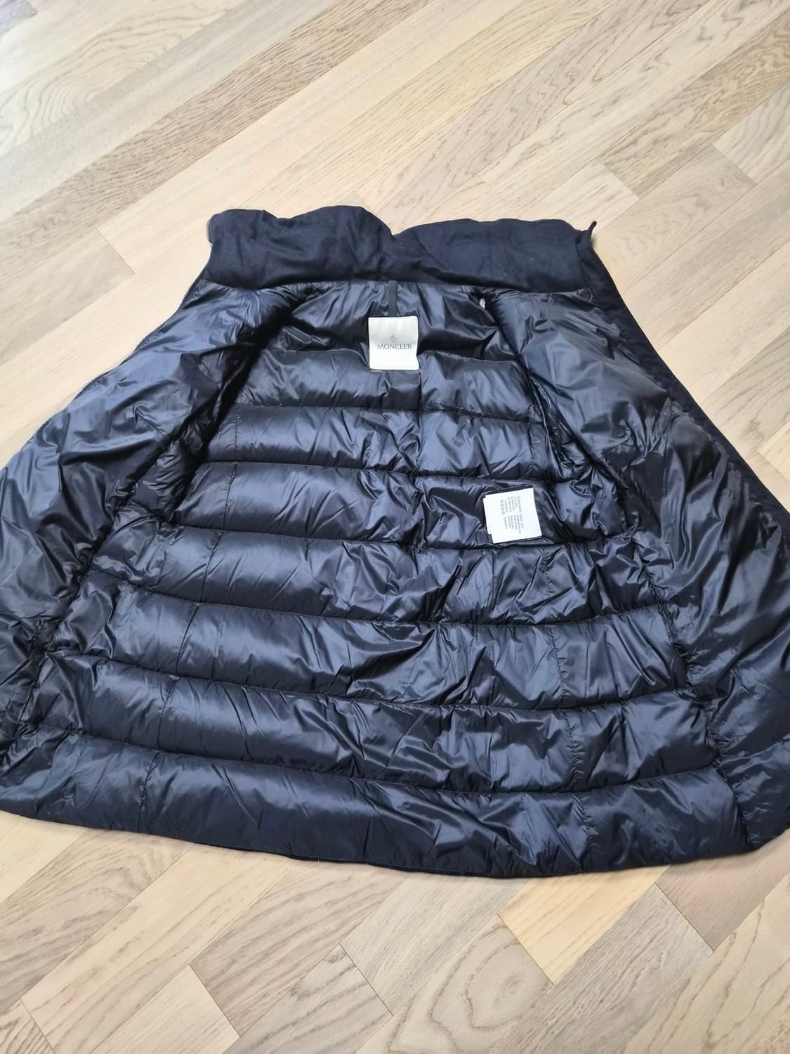 몽클레어 패딩점퍼 상품이미지2