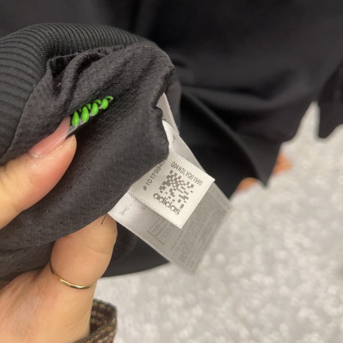 아디다스 유로파 슈퍼걸 시크 올블랙 져지 집업 90 C09109 상품이미지7