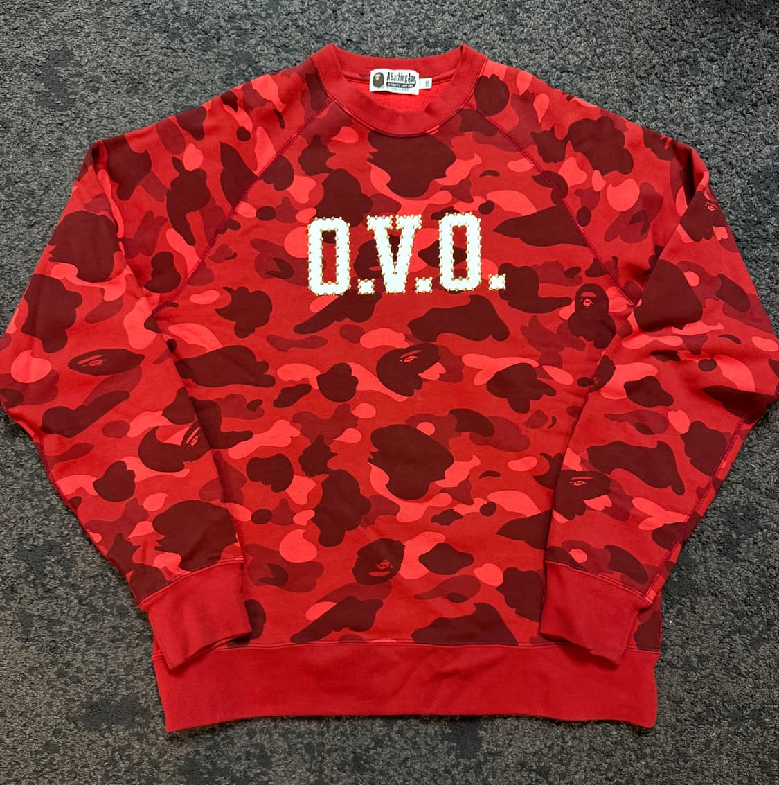 (XXL) FW20 베이프 x OVO 카모 크루넥 맨투맨 상품이미지1