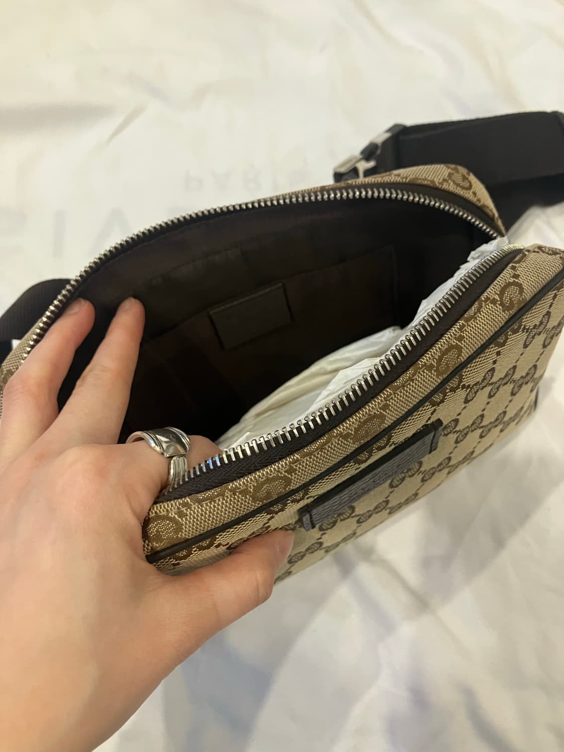 구찌 GG 수프림 캔버스 힙색 벨트백 상품이미지2