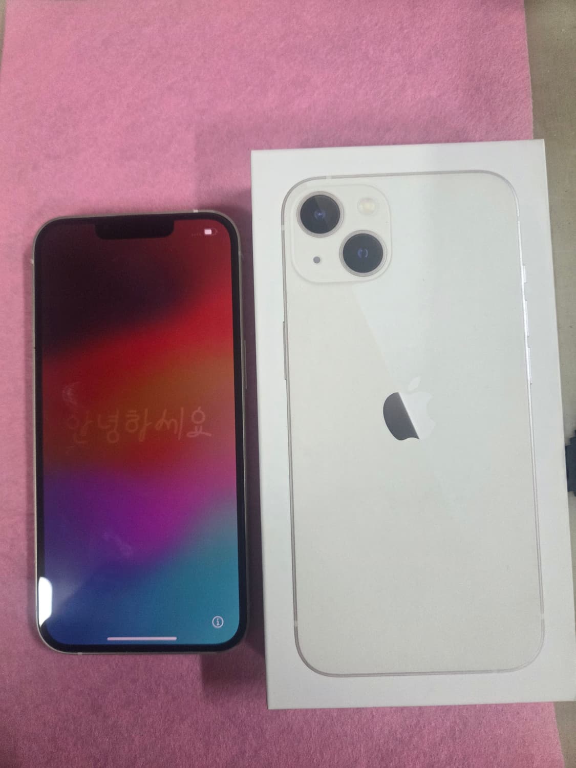 아이폰13 화이트 상품이미지5