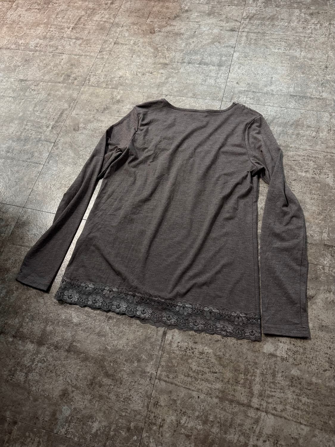 레이스 진주 디테일 롱 슬리브 티 상품이미지5